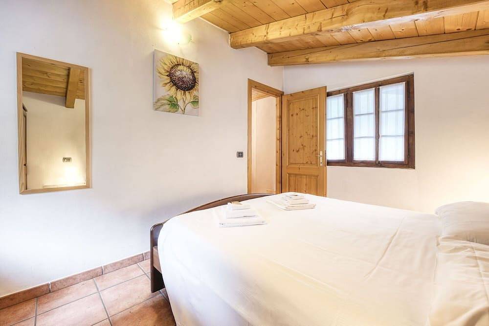 Ganze Wohnung, Herrliche Wohnung für 2 Gäste mit Tv, Balkon, Haustiere erlaubt und Panoramablick in Isella (Macugnaga), Macugnaga