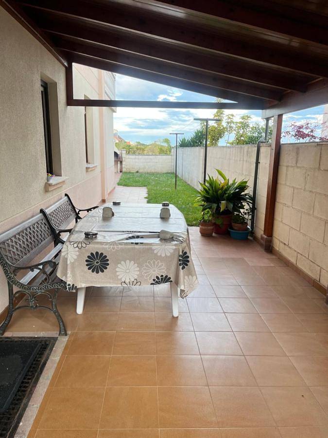 Apartamento entero, Liencres tranquilo con piscina comunitaria in Liencres, Piélagos