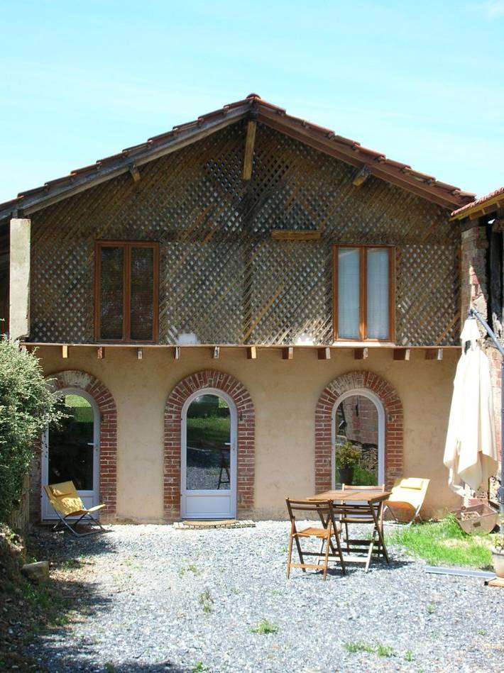 Gîte pour 2 personnes, avec piscine ainsi que terrasse et jardin dans le Gers - 2