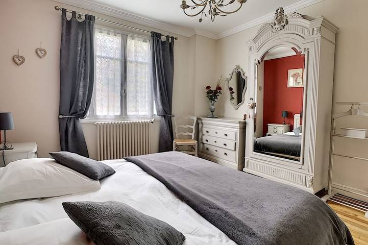 Location de vacances pour 6 personnes, avec terrasse et jardin à Évran - 2