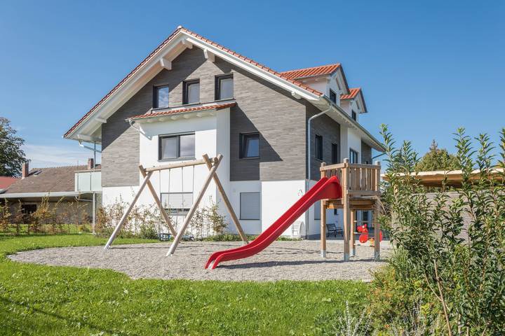Ferienwohnung für 4 Personen, mit Balkon und Garten