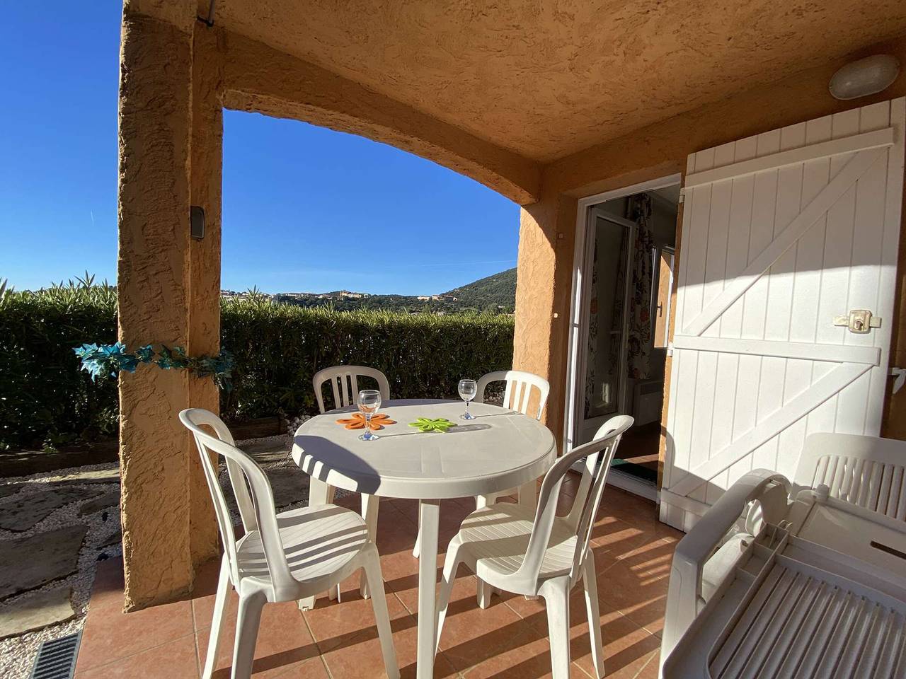 Appartement De Vacances pour 5 Personnes dans Roquebrune-sur-Argens, Région de Draguignan