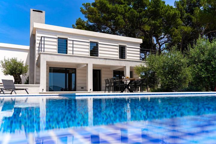 Villa for 8 people in Brac