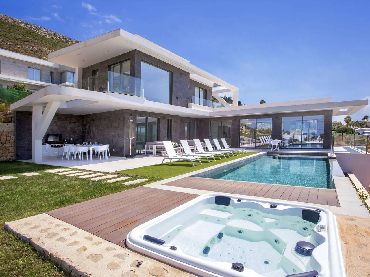 Villa for 8 personer med hage in Jávea, Costa Blanca