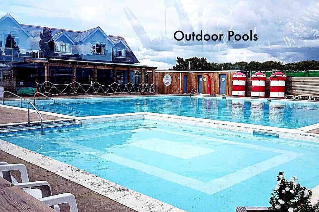 3 Bed Caravan-Sleeps 8-Pets-Onsite Pools-Parking in Bembridge, Isle of Wight