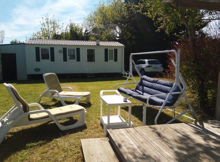 Camping pour 12 personnes, avec terrasse et jardin