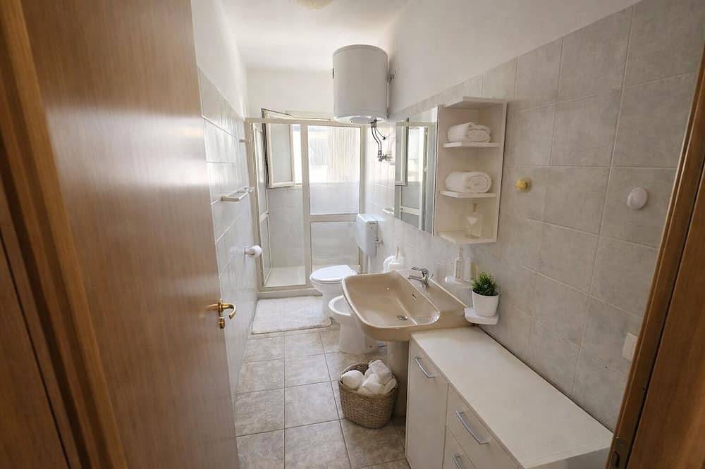 Appartement entier, Beach House 50m from the Sea | 2 Bedrooms, 2 Bathrooms, Air Conditioning in Spiaggia di Torre Pali (Salve), Salve