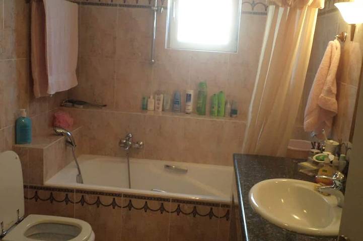 Villa avec piscine près de l'aéroport / près du port-zoo de Rafina / voiture gratuite disponible in Pikermi, Côte est de la région de l'Attique
