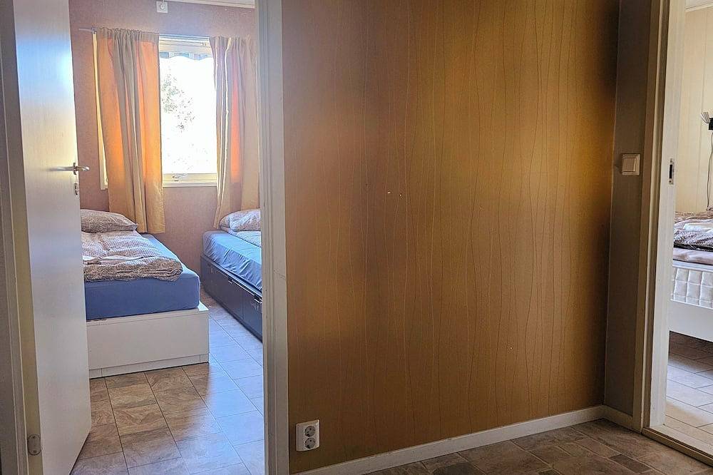 Spacious 4-bedroom house in awesome Oslo. 10-15 min. to Oslo City Center. in Alna, Oslo