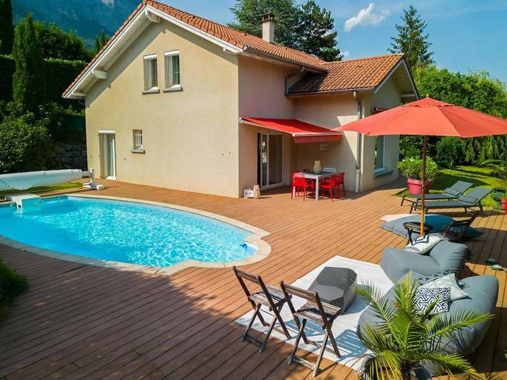 Maison de vacances pour 8 personnes, avec Terrasse ainsi que Jardin et Piscine à Meylan