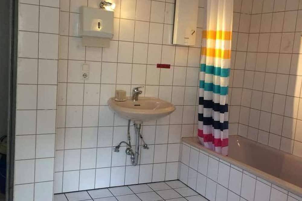 House Dionysius old Eifel house in the countryside for up to 5 people in Lissendorf, Vulkaan-Eifel
