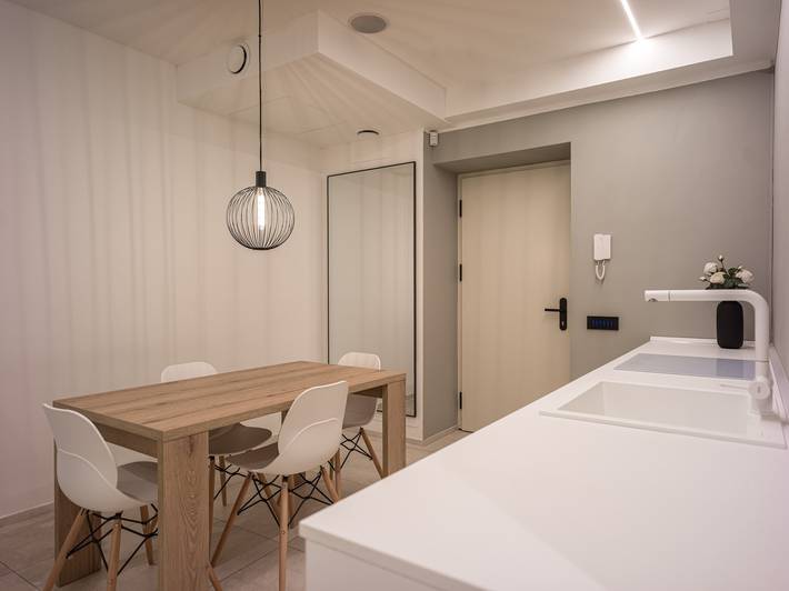 Entire apartment, Apartment 'ACasaStay App 206' with Mountain View, Wi-Fi and Air Conditioning in Centro-Piani-Rencio, Bolzano