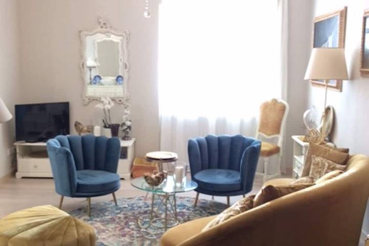 Appartement entier, Luxury apartment with private swimming pool and park in Poggio del Sole, Albissola Marina