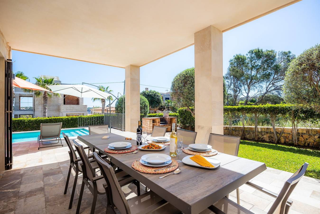 Villa 'Blue Lagoon' with Sea View, Wi-Fi and Air Conditioning in Cala Llombards, Santanyí