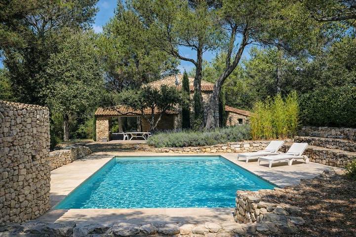 Gîte pour 9 personnes, avec jardin à Murs