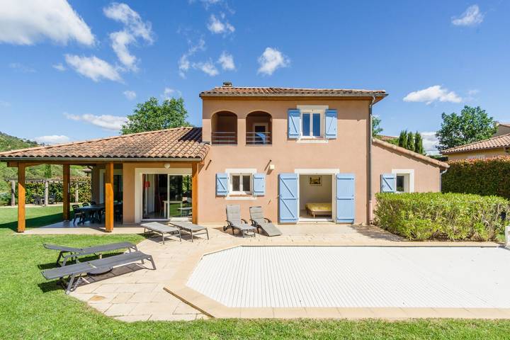 Villa pour 10 personnes, avec balcon ainsi que piscine et jardin à Vallon-Pont-d'Arc - 3
