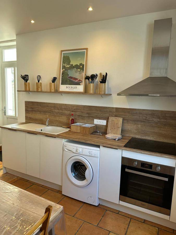 Location de vacances pour 21 personnes, avec jardin à Bourges - 2