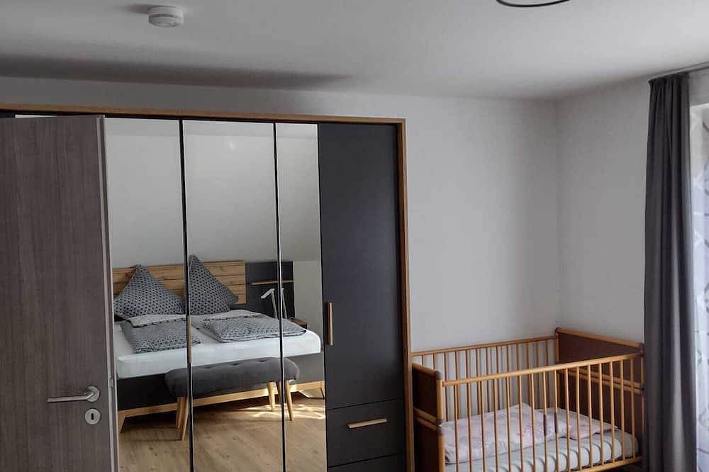 Ganze Wohnung, Ferienwohnung mit Balkon  95m², für 2-6 Personen  ​in der Fränkischen Schweiz in Ahorntal, Frankenalb