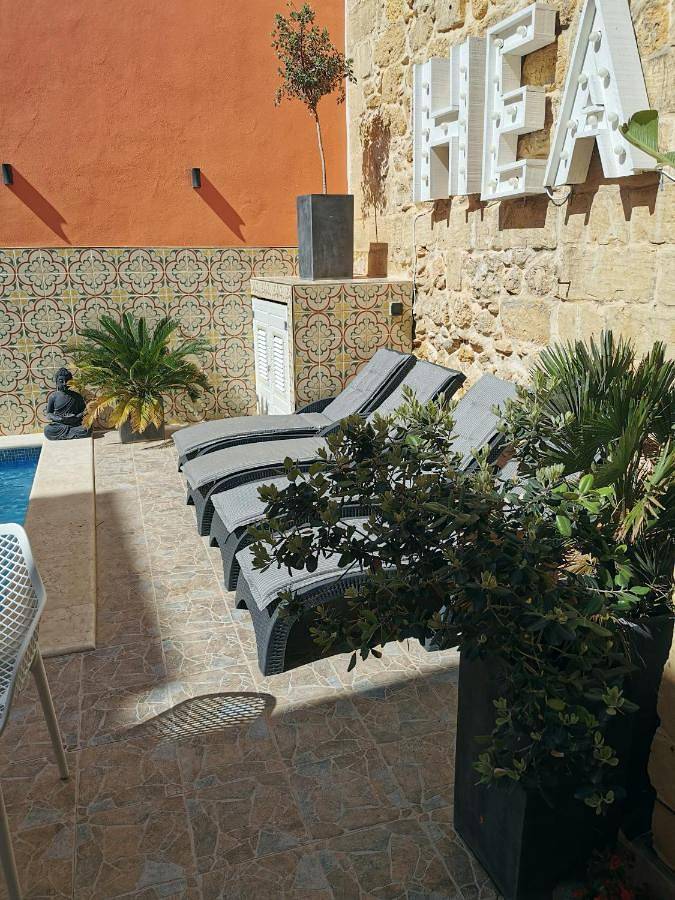 Chambre d’hôte pour 4 personnes, avec terrasse ainsi que piscine et vue dans Xaghra - 3