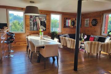 Gîte pour 8 personnes, avec balcon et jardin, animaux acceptés à Mont-Saxonnex