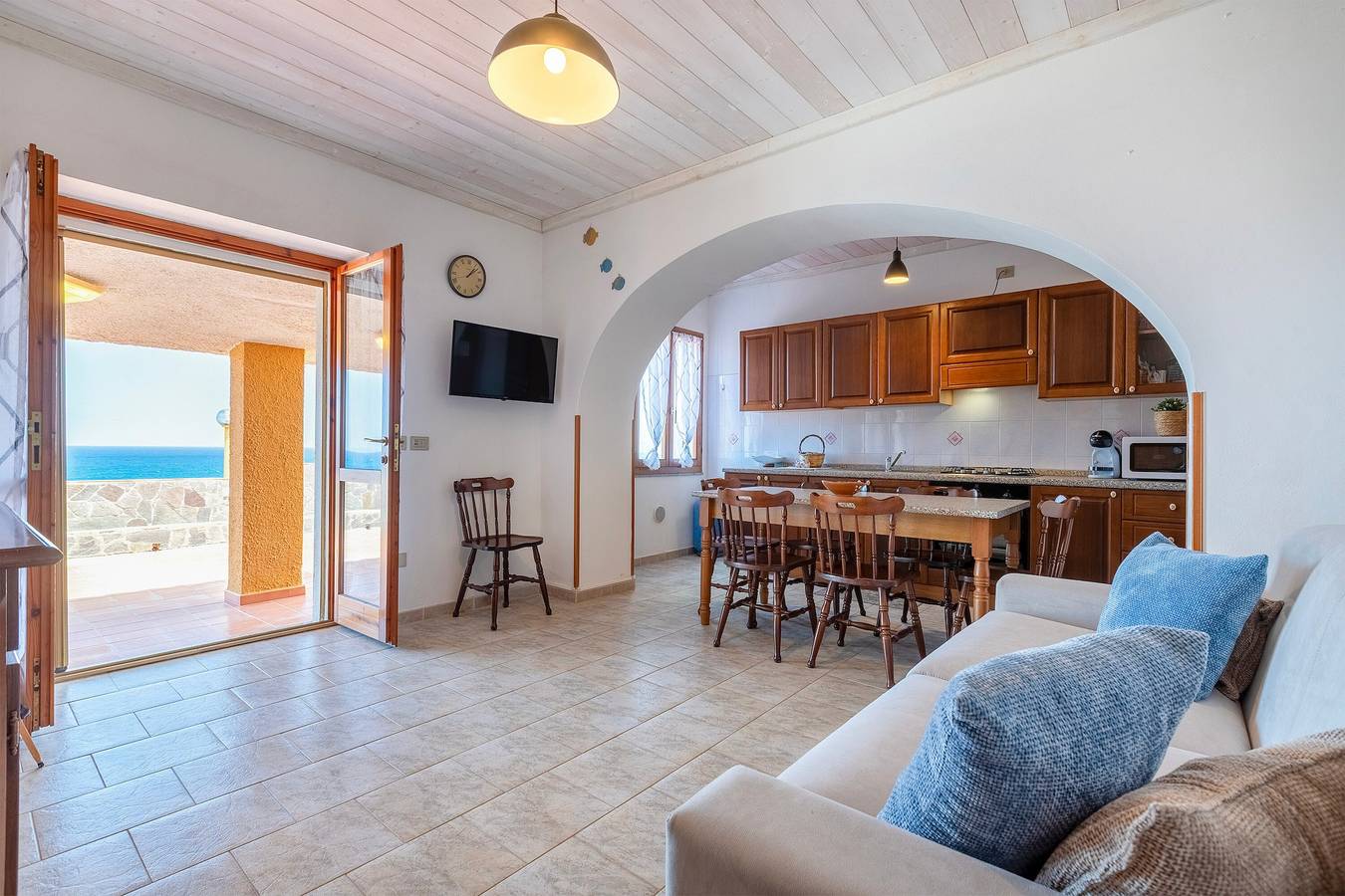 Appartamento intero, Casa vacanza 'La Casa Di Giò' con vista mare, terrazza privata e Wi-Fi in La Ciaccia, Valledoria
