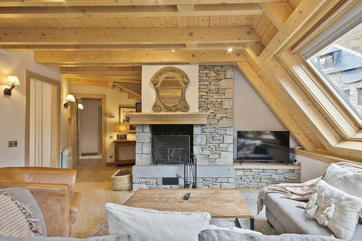 Gîte pour 8 personnes, avec jacuzzi dans Salardú - 3