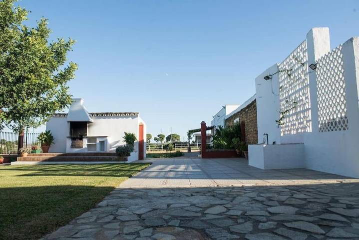 Casa rural para 10 personas, con Balcón y Terraza además de Jardín y Piscina en Utrera - 4