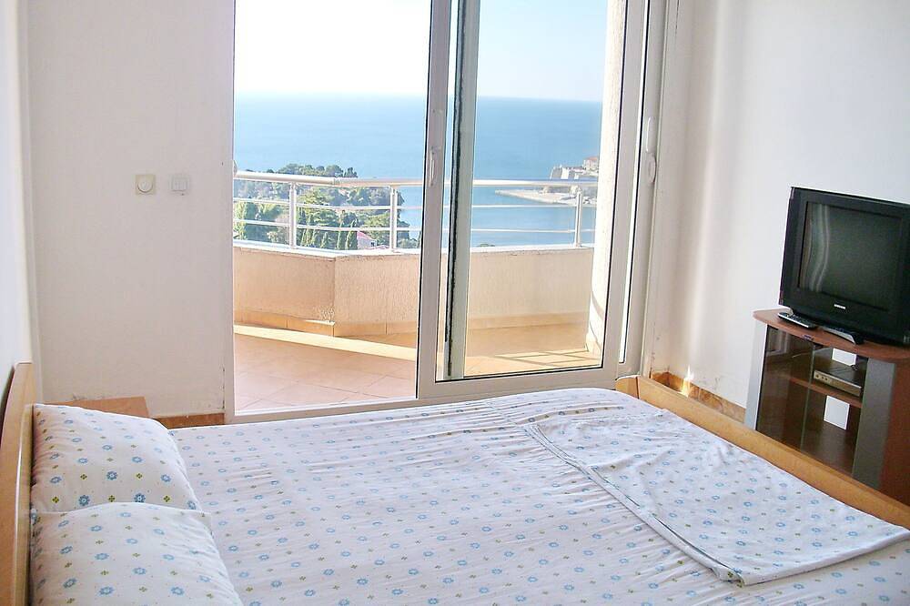 Connected 2 double studios with sea view in Ulcinj, Opština Ulcinj