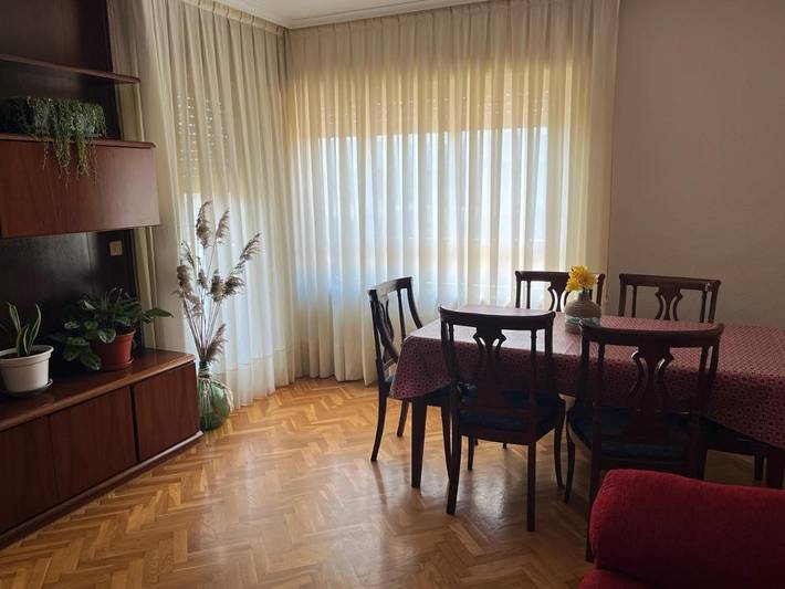 Gîte pour 6 personnes, avec Balcon ainsi que Terrasse et Vue à Nájera