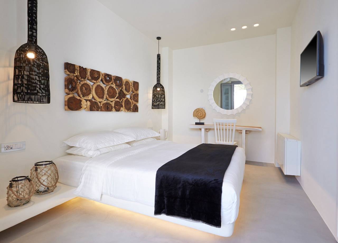 Eolia Kamari   Villa with Private Heated Pool in Kamari, Santorini