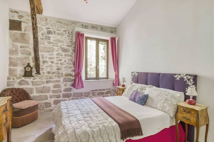 Location de vacances pour 8 personnes, avec jacuzzi ainsi que balcon et jardin à Roquebrune - 3