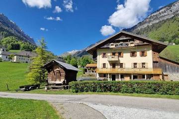 Gîte pour 4 personnes, avec terrasse à Bonneville