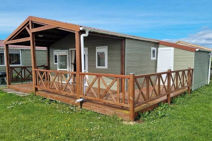 Maison pour 6 personnes, avec piscine ainsi que jardin et terrasse à Grandcamp-Maisy