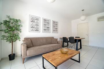 Holiday Rental for 4 People in Kato Paphos, South Cyprus, Photo 3