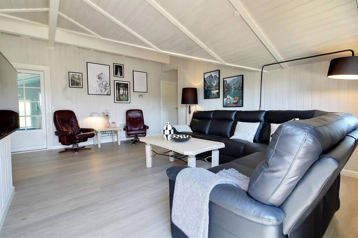 Ferienhaus mit Meerblick für 10 Personen, mit Sauna und Kinderpool sowie Whirlpool und Terrasse in Vejers Strand - 4