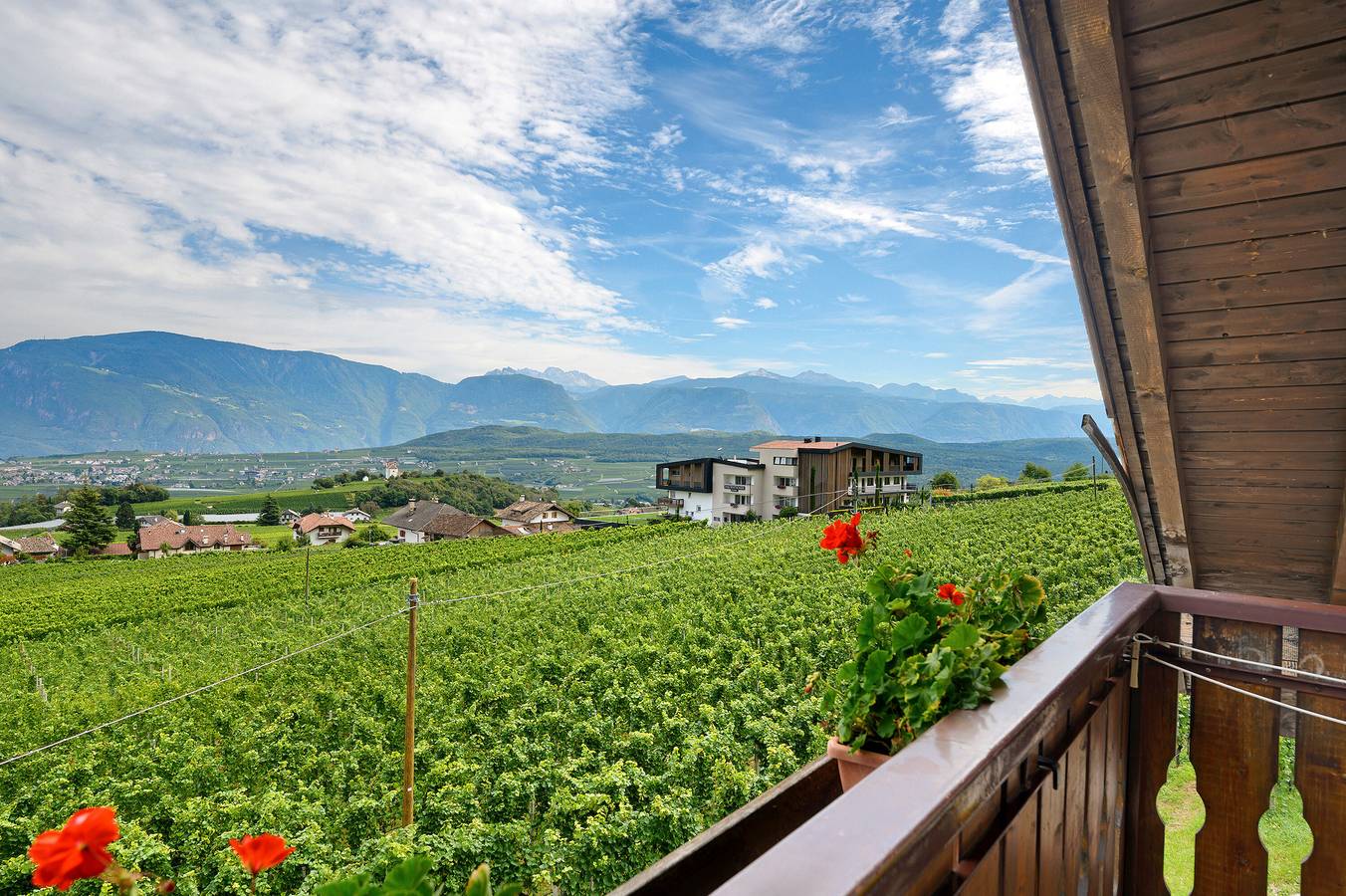 Ganze Wohnung, Ferienwohnung 'Harmony Apt 2' mit Bergblick, Gemeinschaftsgarten und Wlan in Berg (Eppan), Eppan an der Weinstraße