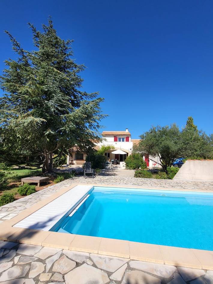 Gîte pour 2 personnes, avec terrasse ainsi que jardin et piscine dans Privas - 2