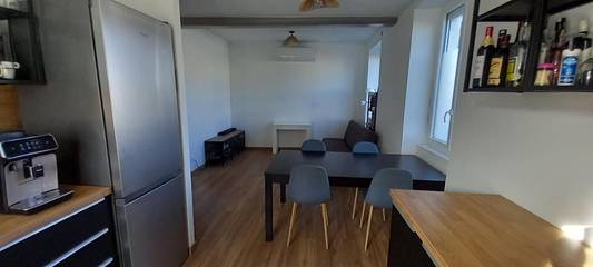 Gîte pour 6 personnes à Jonage