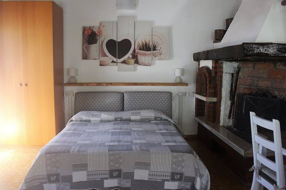 Studio op het platteland met zwembad, uitzonderlijk uitzicht, ideaal voor ontspanning en uitstapjes in Castelnuovo Magra, Italiaanse Rivièra