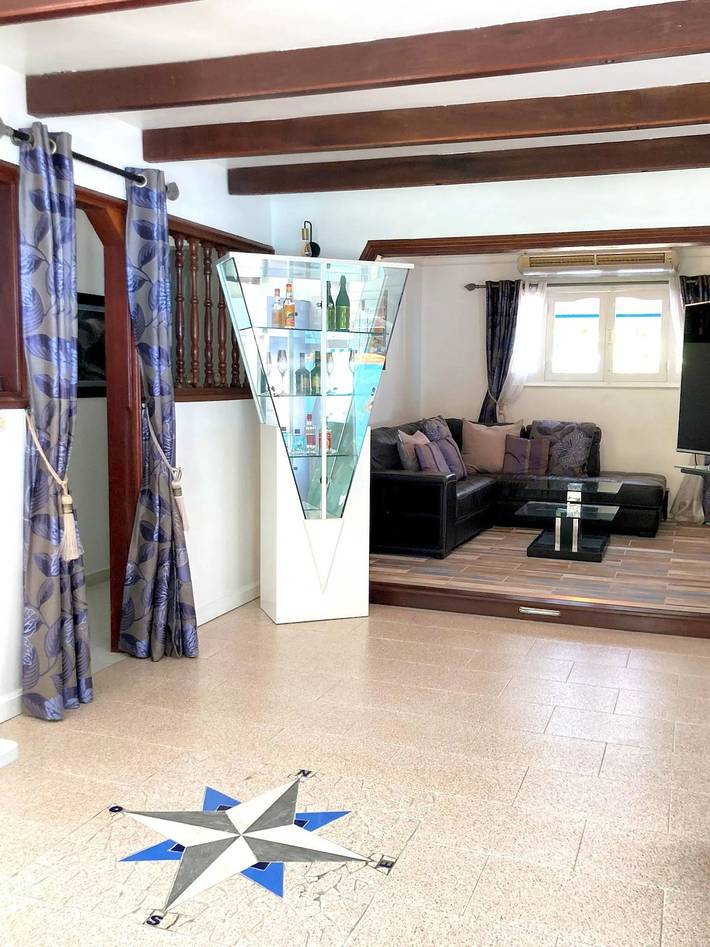 Villa with Private Pool in Ducos, 200 m² in Dikos, Martinique