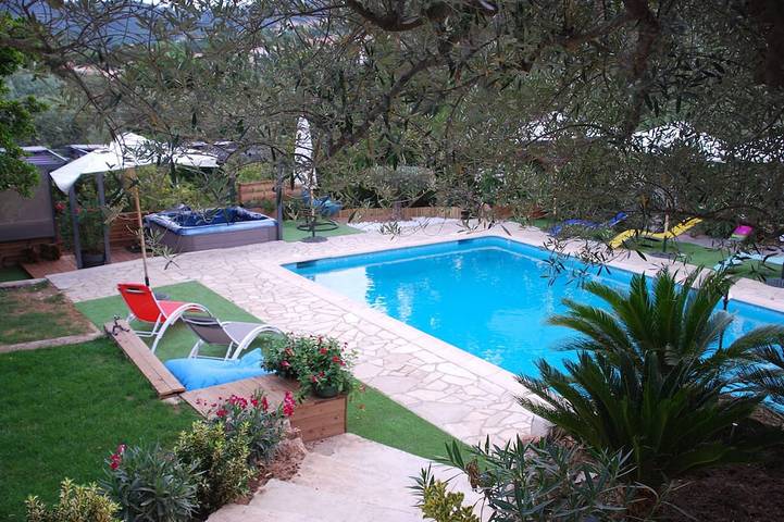 Maison d’hôte pour 2 personnes, avec jacuzzi et piscine à Fréjus - 4