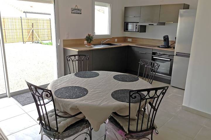 Location de vacances pour 4 personnes, avec jardin dans Plage du Goulet