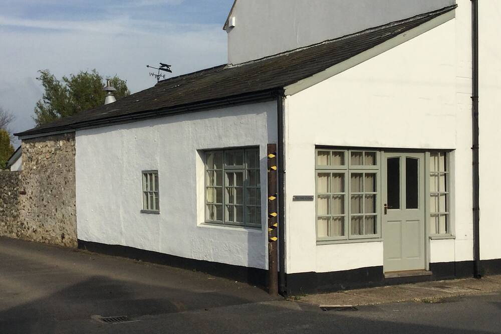 Rustig comfortabel huisje, in de buurt van de riviermonding en met twee lokale dorpscafe in Axmouth, Jurassic Coast