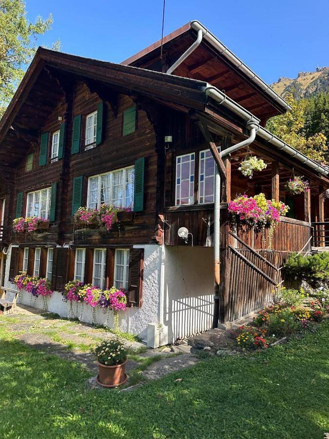 Ferienwohnung für 5 Personen, mit Balkon und Terrasse sowie Garten und Ausblick
