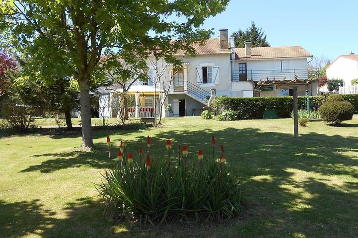 Location de vacances pour 9 personnes à Saint-Macoux