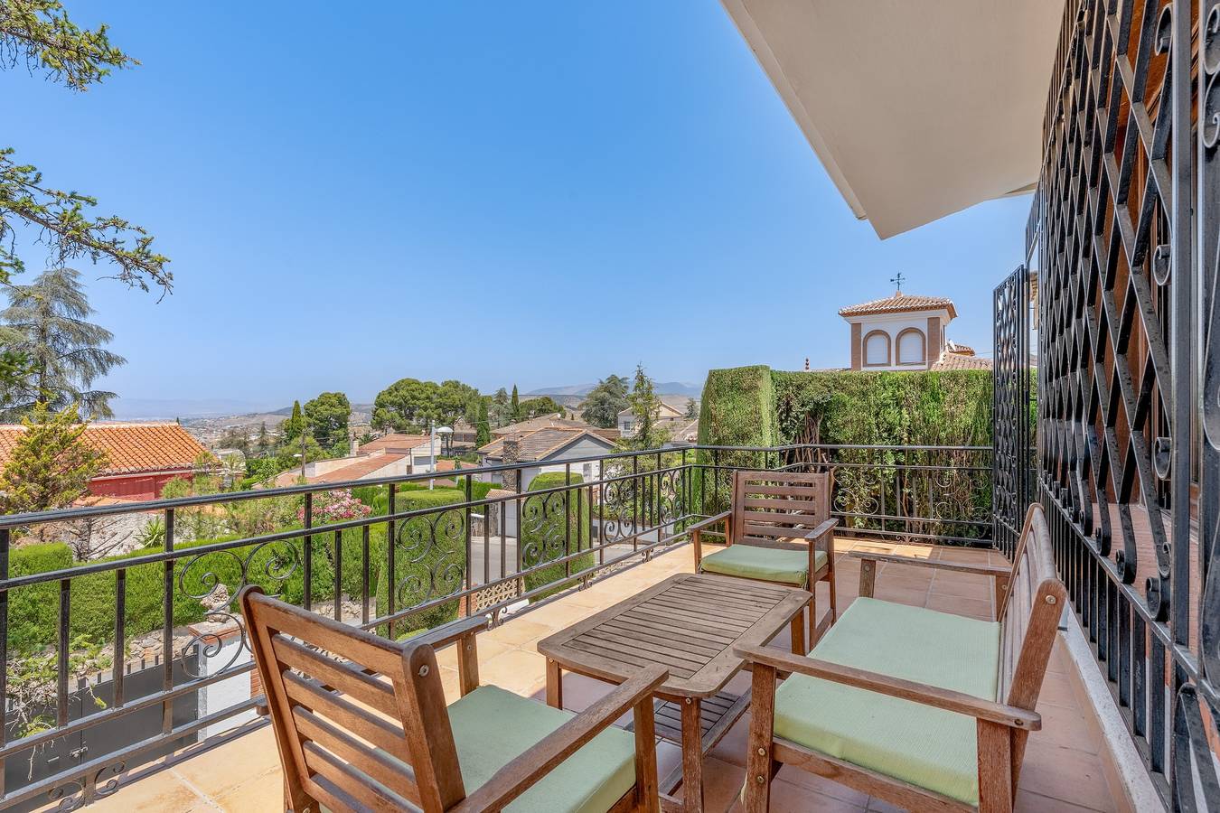 Villa 'Leonor Con Piscina Privada' com vista para a montanha, Wi-Fi e ar condicionado in Barrio de la Vega, Monachil