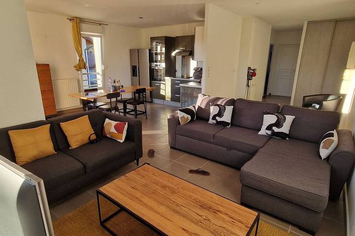 Gîte pour 3 personnes, avec jardin et balcon à Prévessin-Moëns