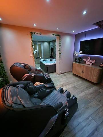 Gîte pour 2 personnes, avec jacuzzi et piscine à Calais