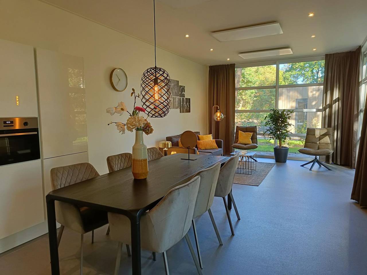Holiday home with decorative fireplace in Hoge Veluwe