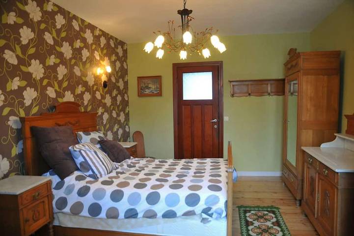 Ferienhaus in Bastogne mit Sauna & Whirlpool in Bastnach, Parc naturel Haute-Sûre Forêt d'Anlier
